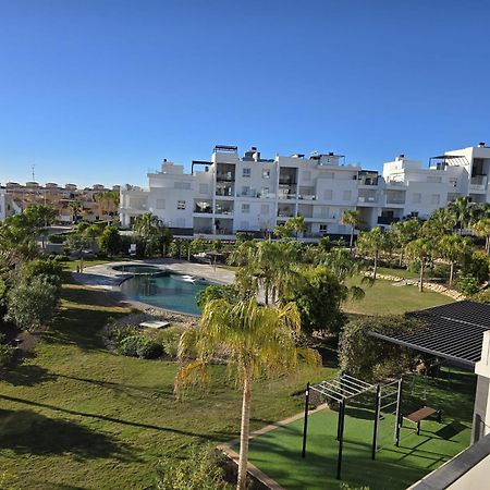 Nice 2 Bedroom Bali Apartment With Sea Views Torrevieja Eksteriør billede