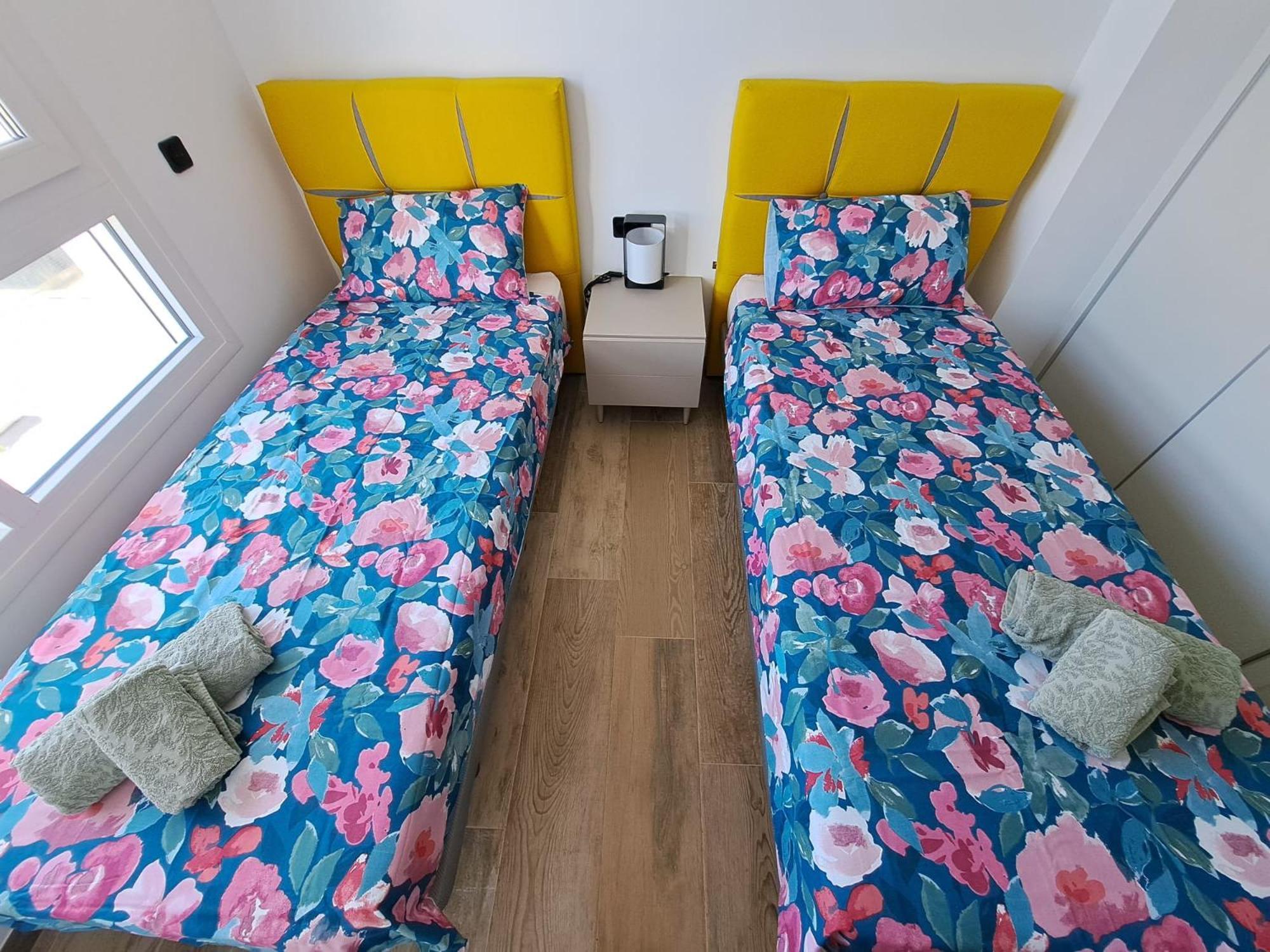 Nice 2 Bedroom Bali Apartment With Sea Views Torrevieja Eksteriør billede