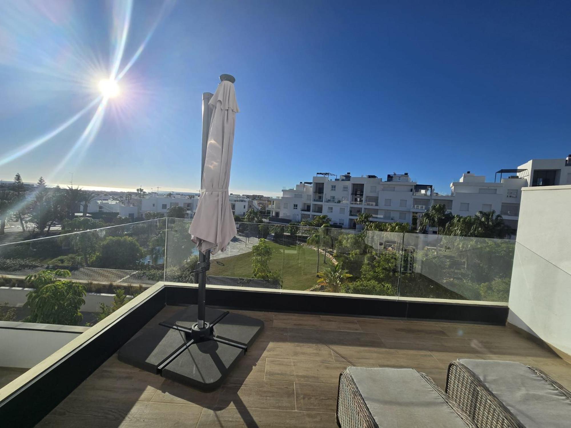 Nice 2 Bedroom Bali Apartment With Sea Views Torrevieja Eksteriør billede